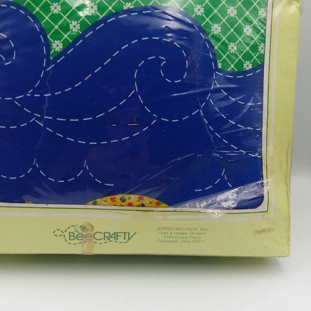 Vintage Bee Crafty Happy Ark Crib Quilt Kit  36 x‎ 45 Wall Hanging Decor USA NOS